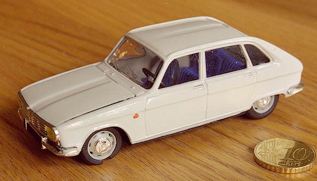 1961 Renault 16 TS 1:18 Norev diecast scale model car